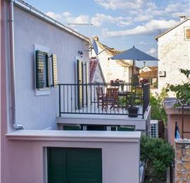 4 Bedroom Townhouse with Shared Terrace on Ciovo Island near Trogir, Sleeps 8